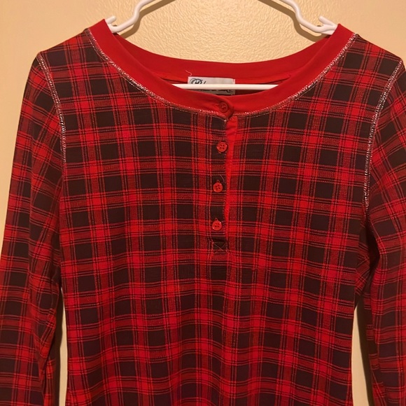 M Red/Black Blouse Silver Thread around Hems Round Neck Long Sleeves - Picture 7 of 12